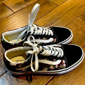 Vans shoes size 8 woman’s